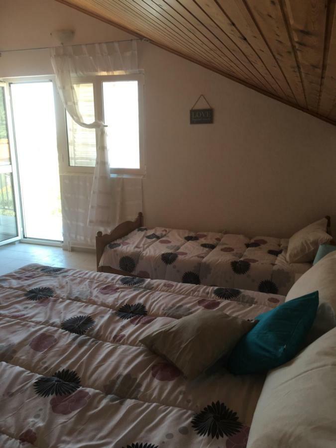 Apart Mani Di Lauro Apartment เปรโก ภายนอก รูปภาพ